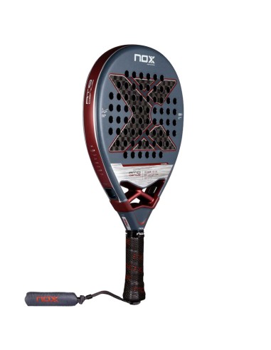 Pala Nox AT10 Luxury Genius 12K 2025 von Agustín Tapia | Padelschläger