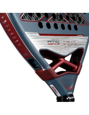 Pala Nox AT10 Luxury Genius 12K 2025 von Agustín Tapia | Padelschläger
