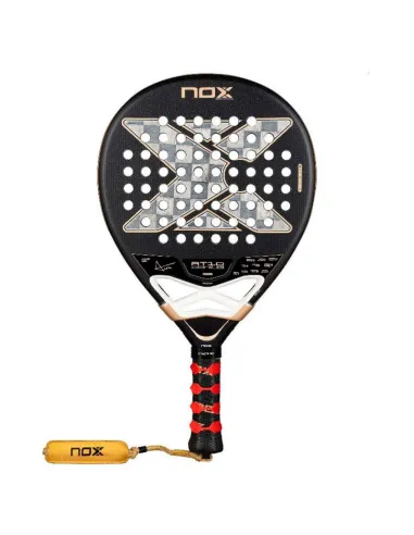 Padel Pack Nox AT10 Genius Alum 18K + Zaino di lusso Nox AT10 | Pac...