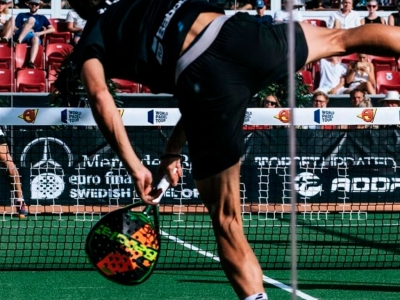 Wie man Spielstrategie und Padel-Technik verbessert